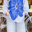 Cargar imagen en el visor de la galería, Camisa flor azul