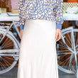 Cargar imagen en el visor de la galería, Blusa satinada azul