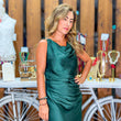 Cargar imagen en el visor de la galería, Vestido raso verde botella