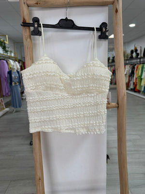 Conjunto beige top y falda
