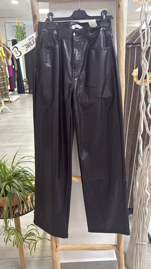 Pantalón de polipiel