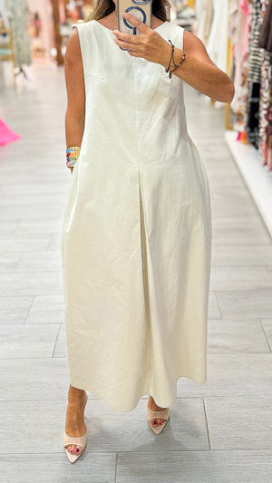 Vestido beige cuello caja