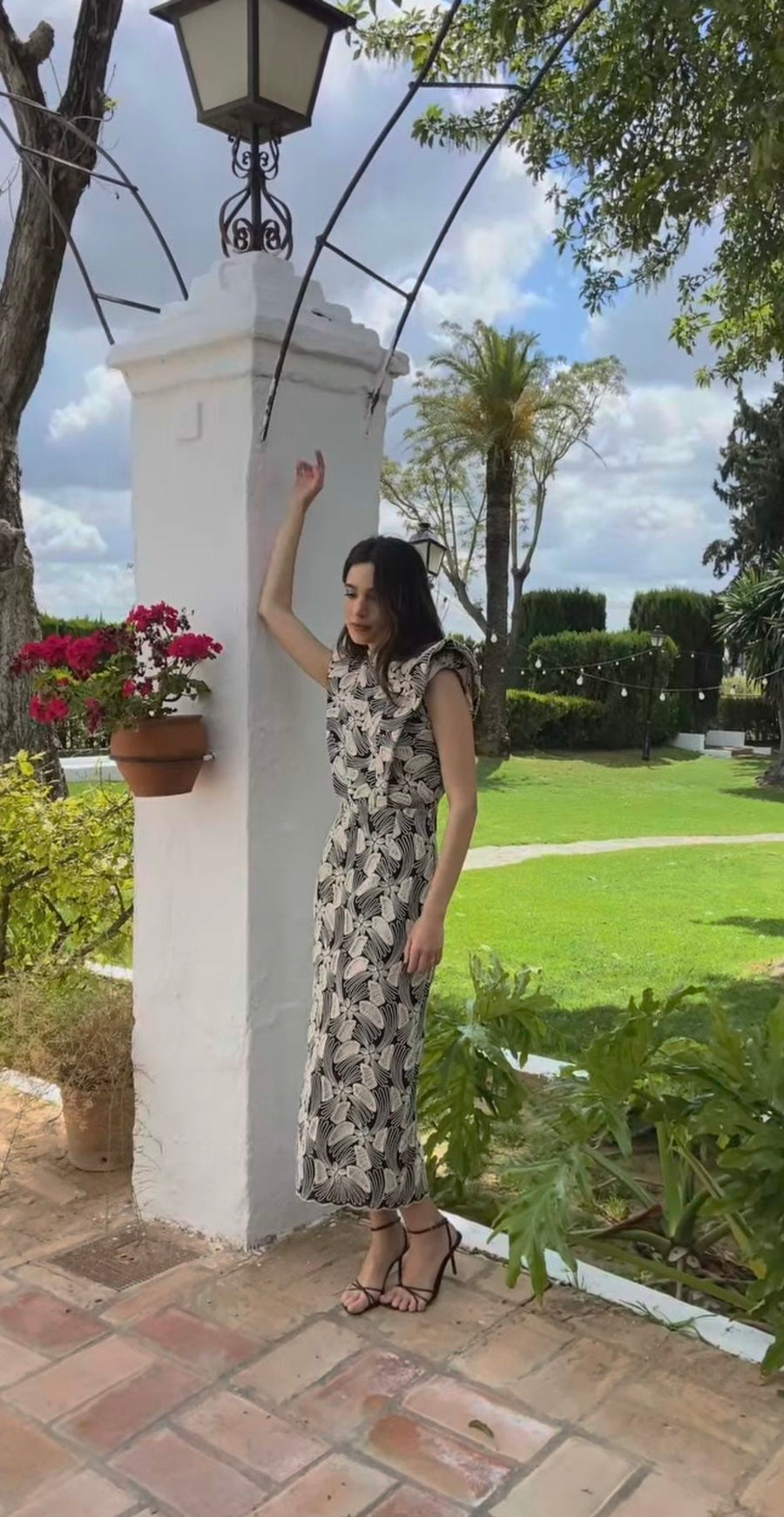 vestido talibán brocado