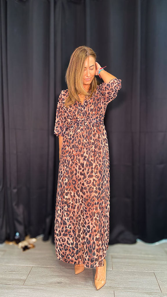 Vestido animal print cruzado