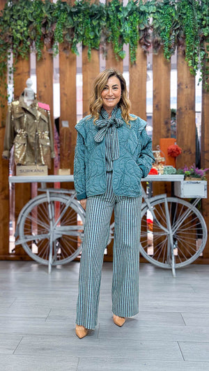 Chaqueta enguatada azul