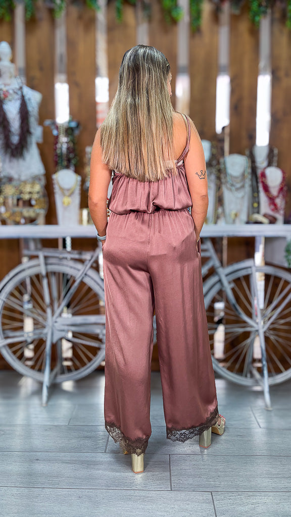 Conjunto satinado puntilla