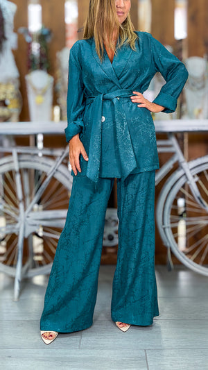Traje aguamarina