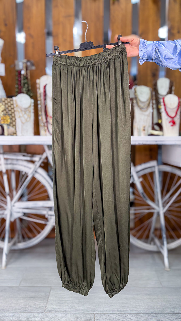 Pantalón bombacho liso satinado