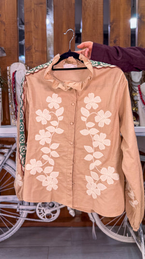 Camisa beige colores
