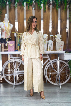 Conjunto Sahara Dorado en tienda