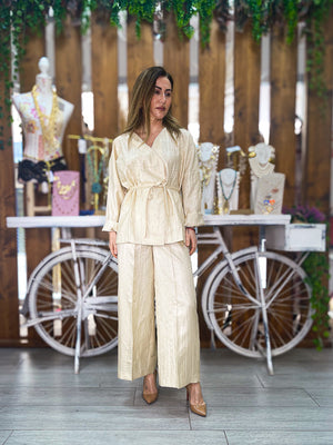 Conjunto Sahara Dorado en tienda