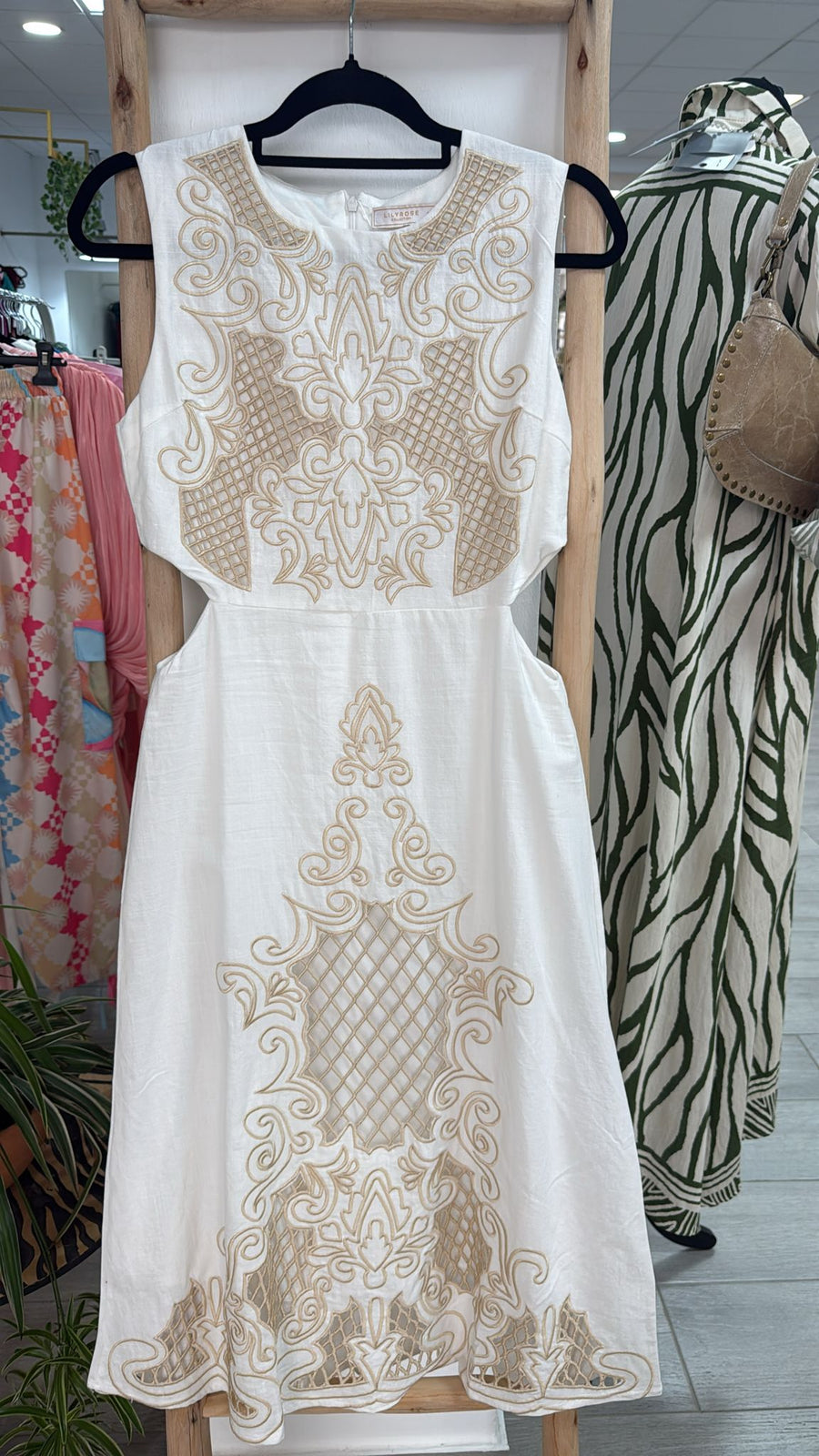 Vestido blanco y beige thj