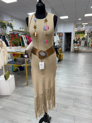 Vestido flecos