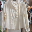 Cargar imagen en el visor de la galería, Blusa volante frontal
