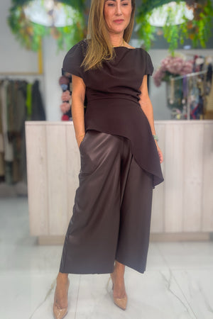 Bermuda Polipiel Chocolate - look completo