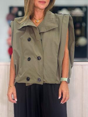 Chaleco Trench color verde - vista frontal