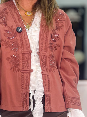 Chaqueta Bordada Caldera - detalle frontal