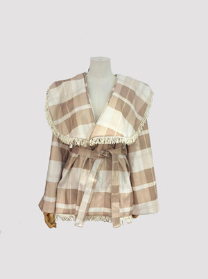 Chaqueta cruzada flecos
