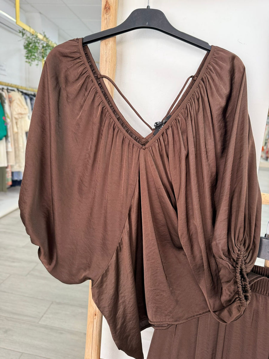 Conjunto brown