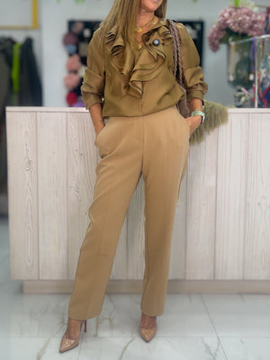Pantalón Recto Camel - vista frontal